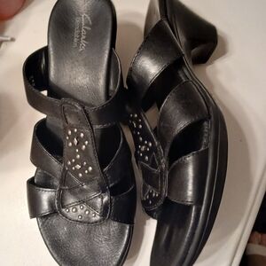 Women's Black Clark Bendable Sandals Size 7.5